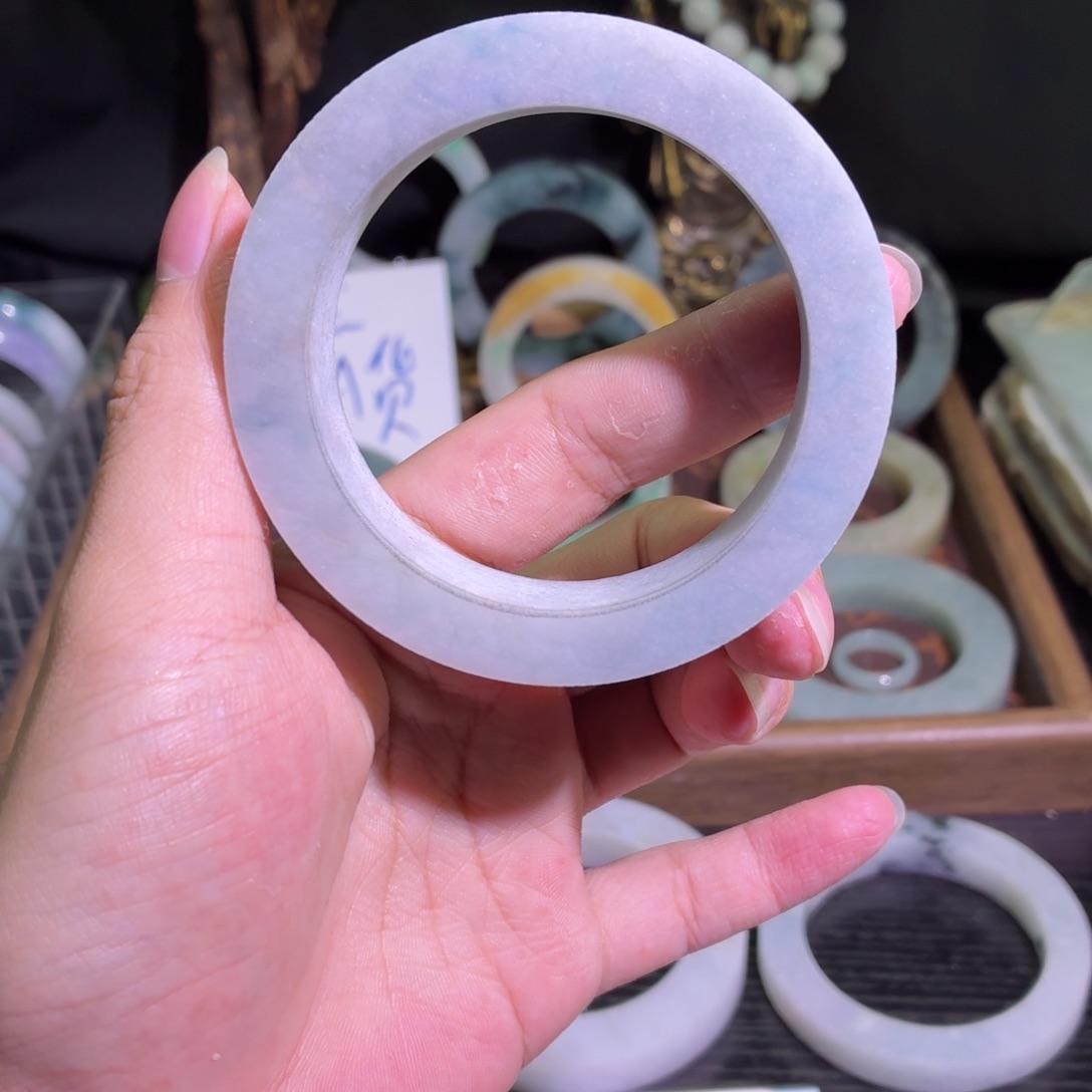 定制翡翠未镶嵌天然翡翠A货毛胚手镯
