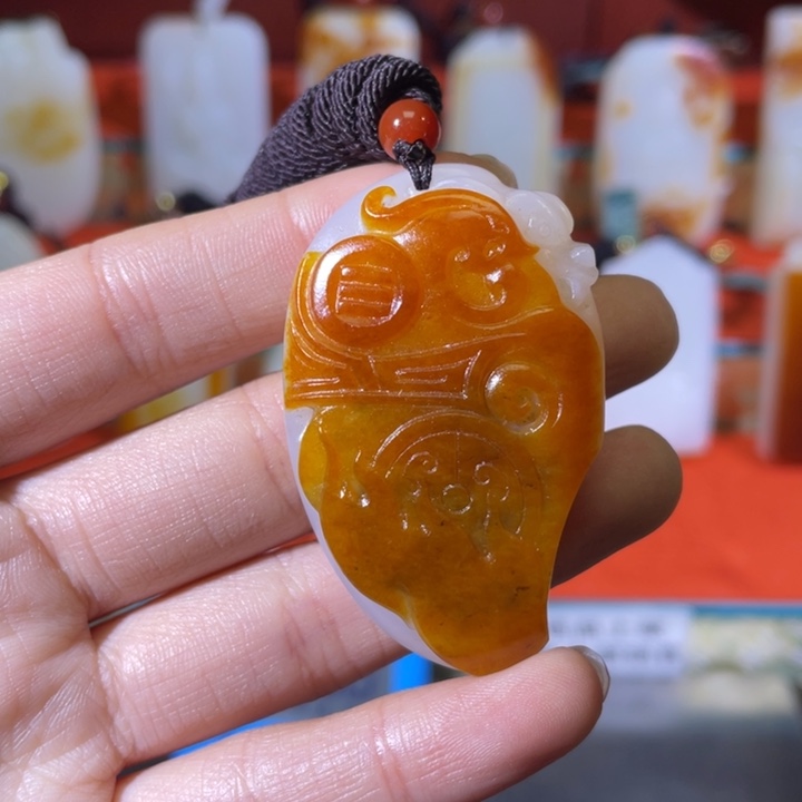 和田玉挂件未镶嵌花****%