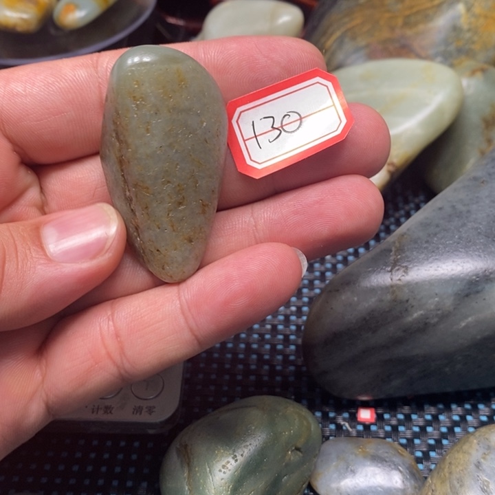 未镶嵌和田玉把件130