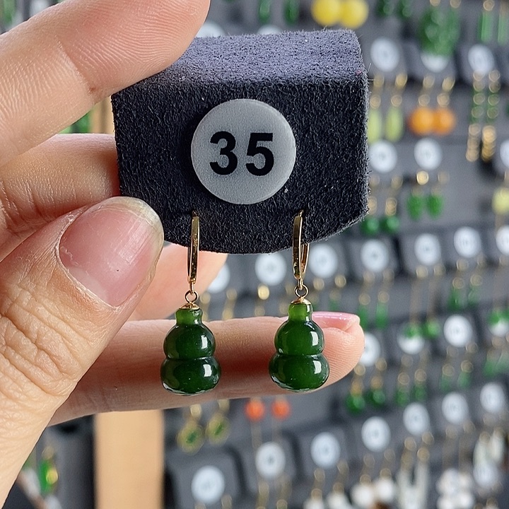 和田玉耳饰18K金镶嵌要***蝶