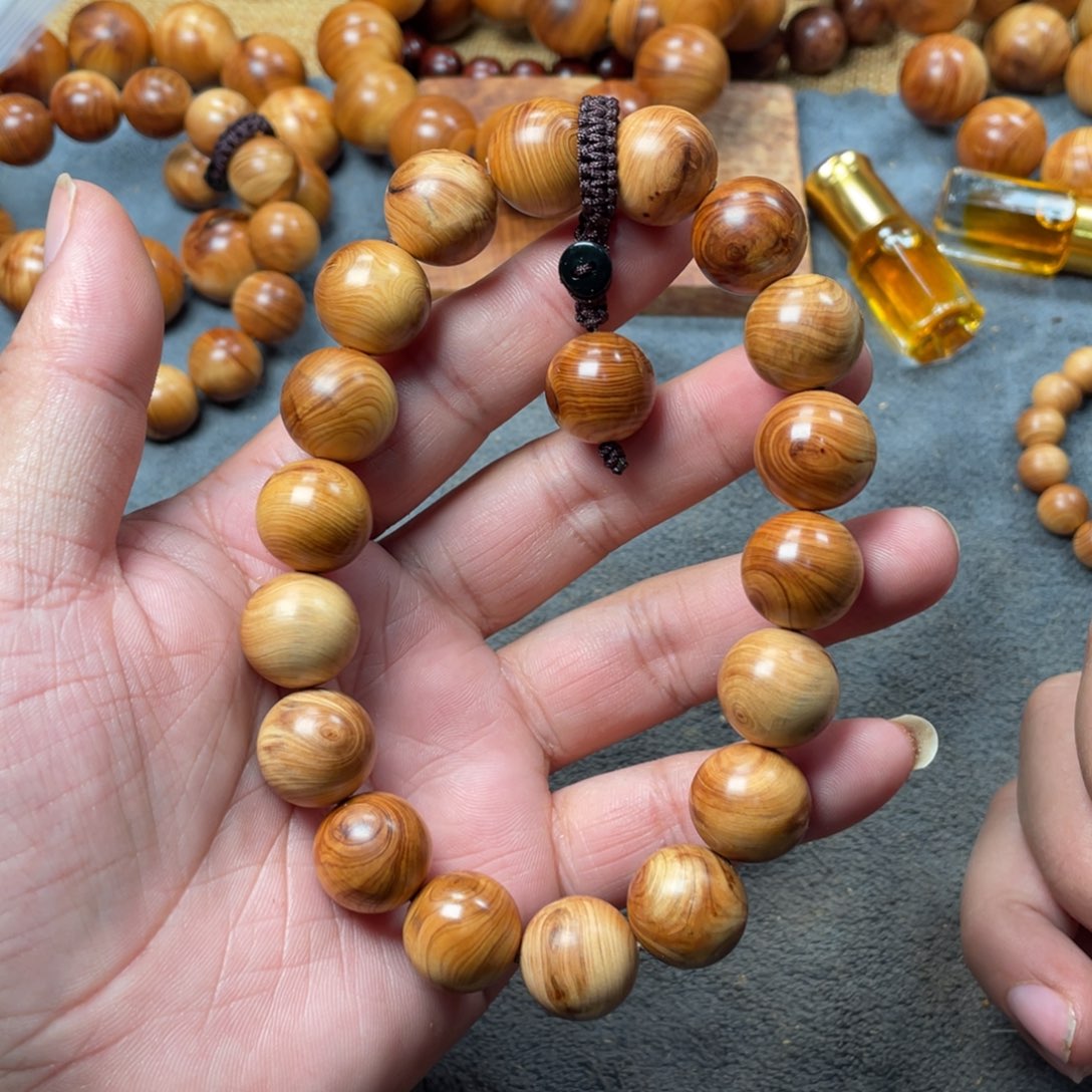 无事牌柏木（崖柏）1.5太行对眼手持