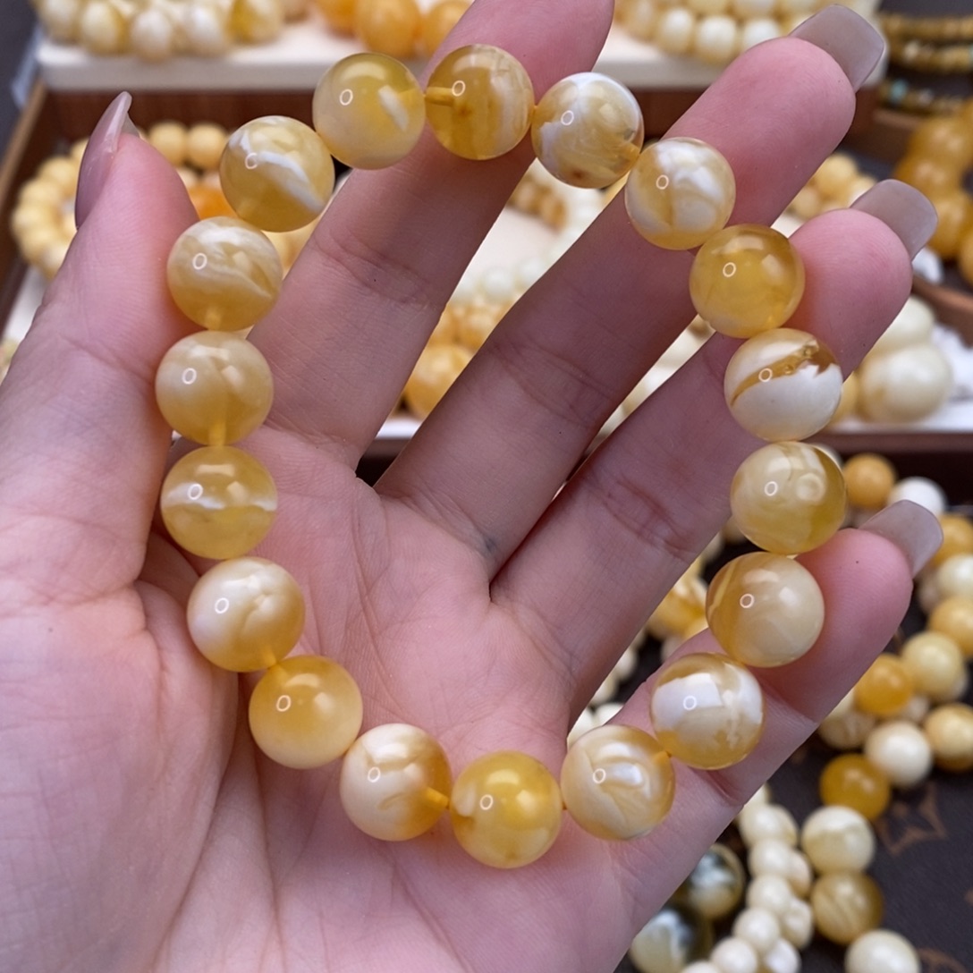 蜜蜡未镶嵌裸石11