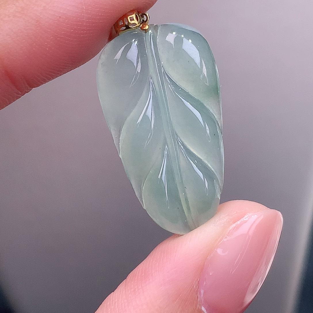 颈饰18K金镶嵌翡翠福利