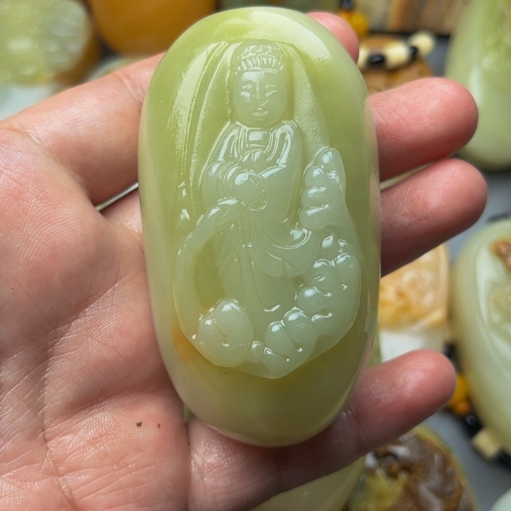 石材方解石手把件观音