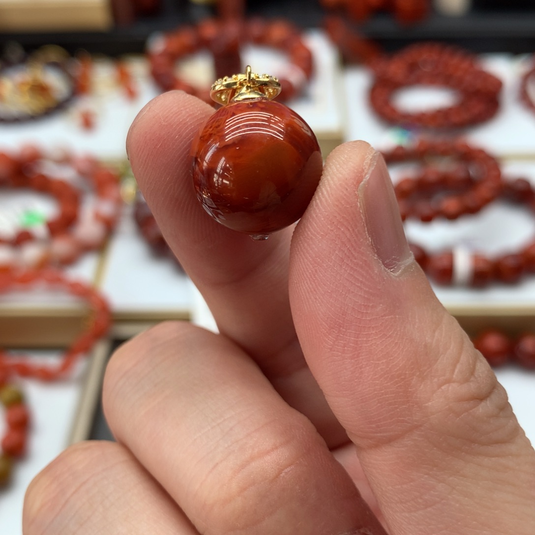 南红玛瑙吊坠银S925镀金镶嵌L****d