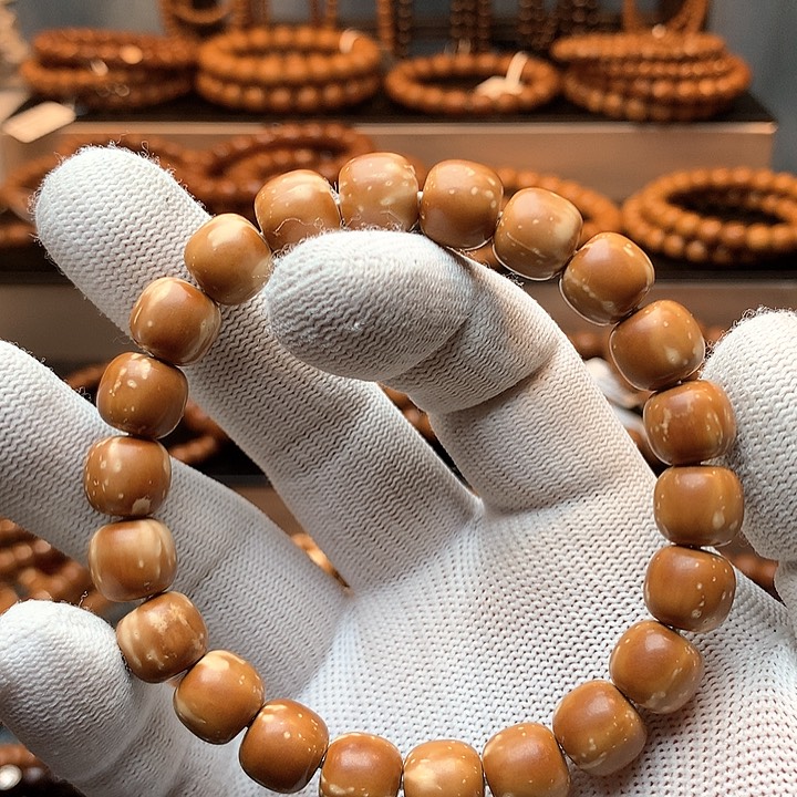 紫金鼠手串10.8×10老型单圈花鼠