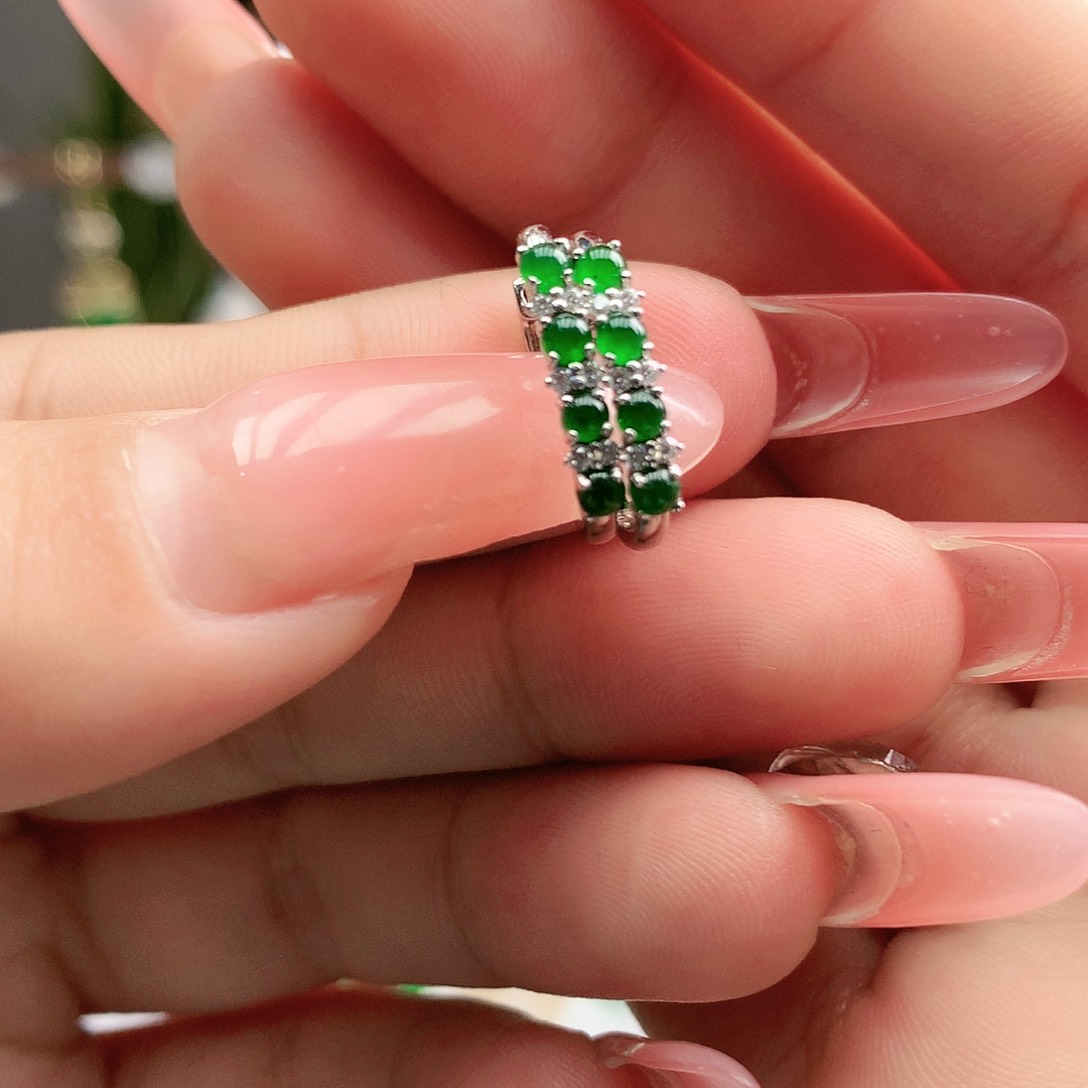 翡翠耳饰18K金镶嵌耳饰