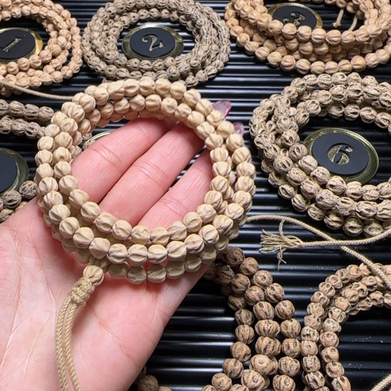 【闪购商品】柏香籽/百香籽吊坠o*e