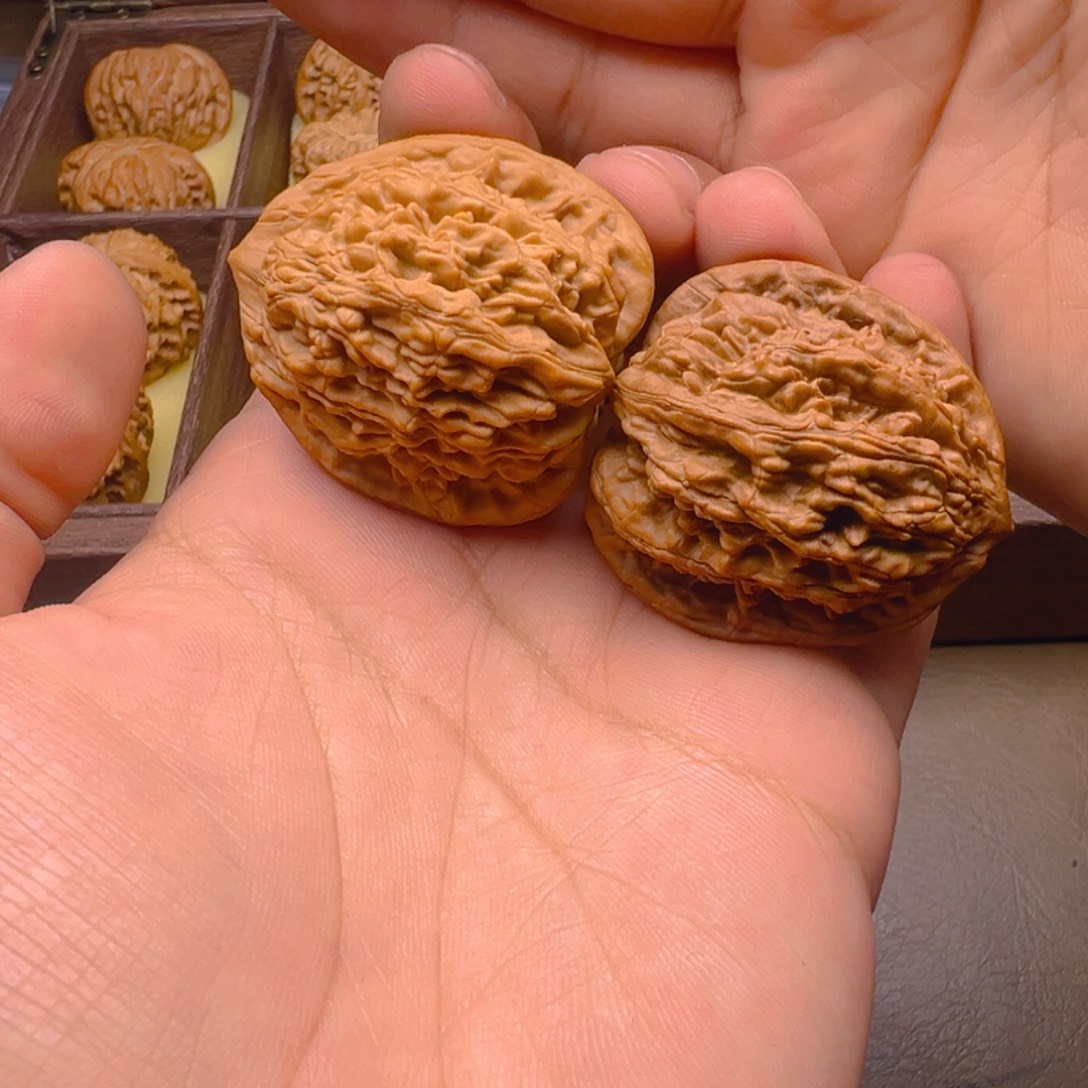 文玩核桃把件虎头