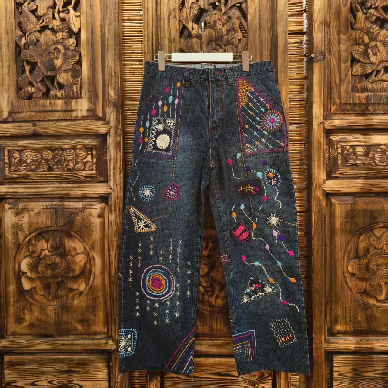 四两民族风手工刺绣牛仔裤