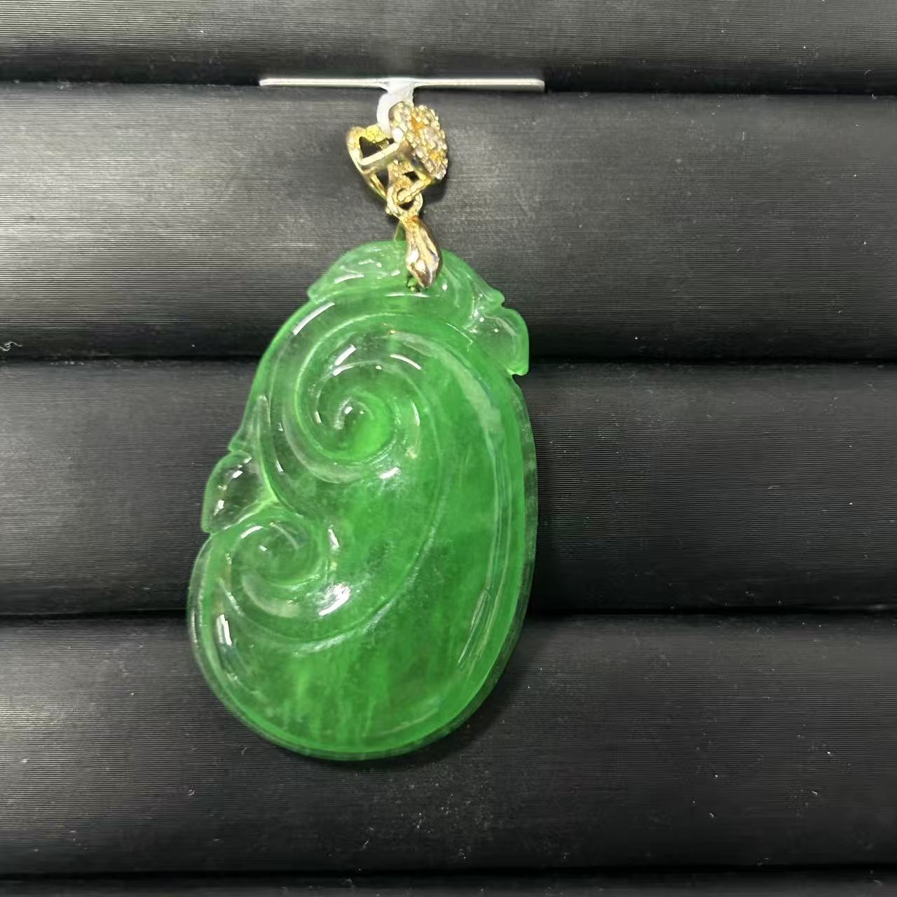 绿翠色如意吊坠（多样性发其一颜色微差）