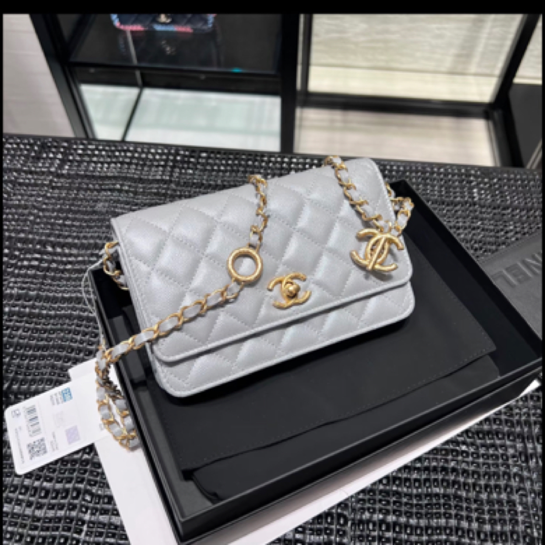 99新 Chanel/香奈儿 Chanel珠光灰woc斜挎包 25020052-10