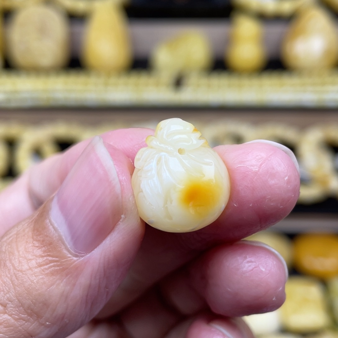 琥珀裸石未镶嵌琥珀蜜蜡