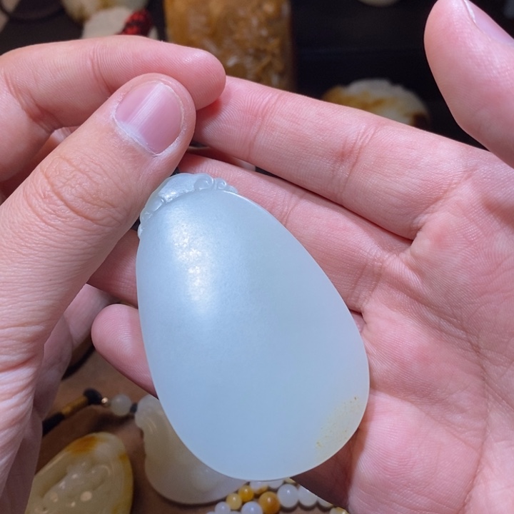 和田玉颈饰未镶嵌慕**来