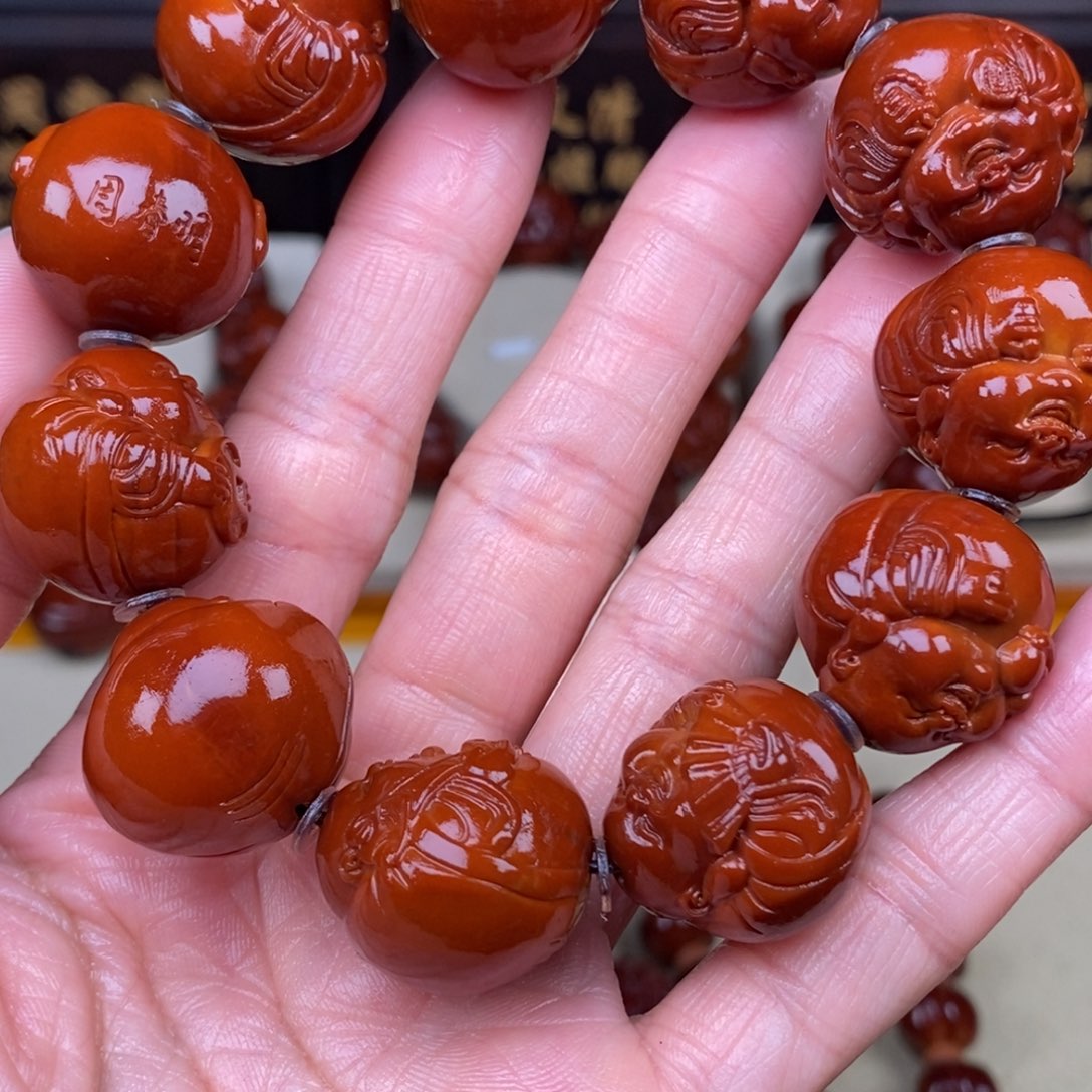 哈****橄榄核吊坠八宝弥勒