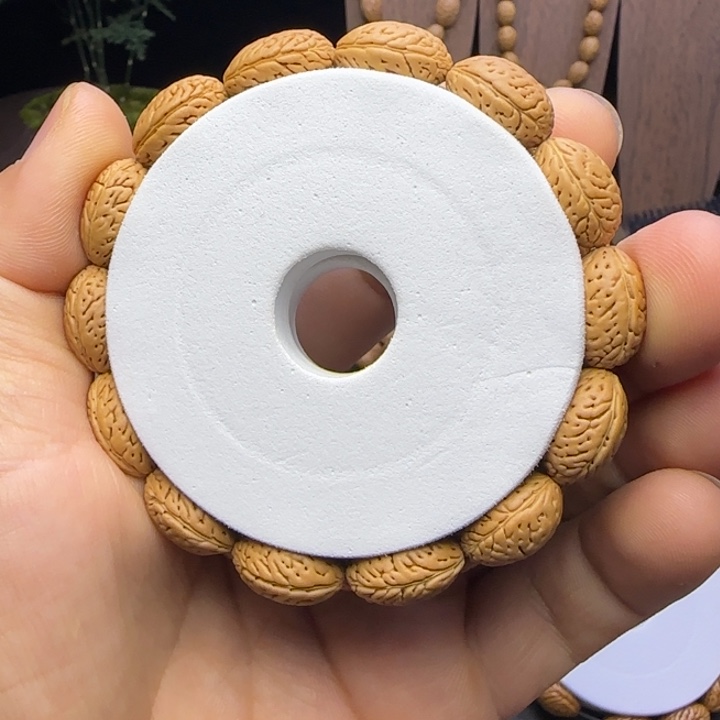 手串桃核麦穗钱袋子