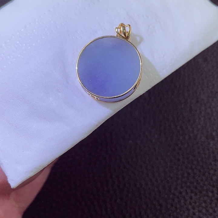 翡翠18K金镶嵌颈饰翡翠