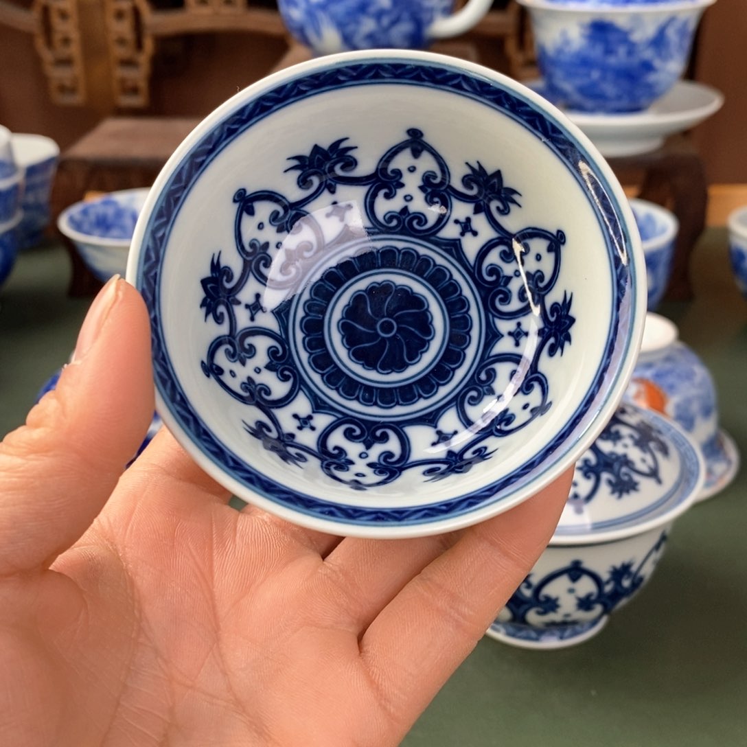 杯是****景德镇陶瓷手工手绘