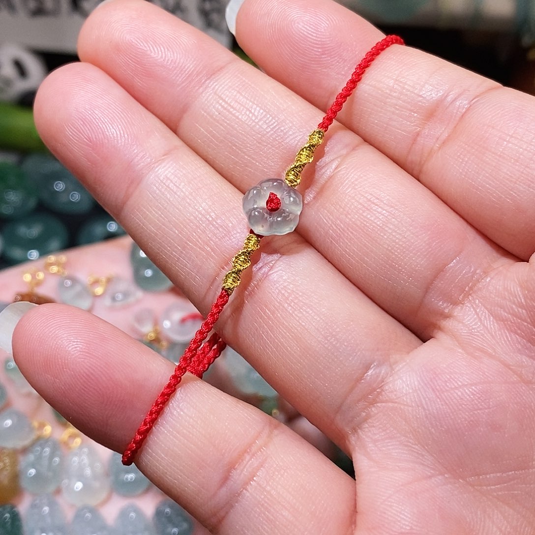 翡翠未镶嵌颈饰冰种小花红绳15可调节