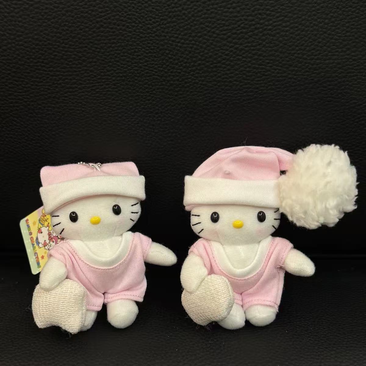 抱枕头粉睡衣kitty
