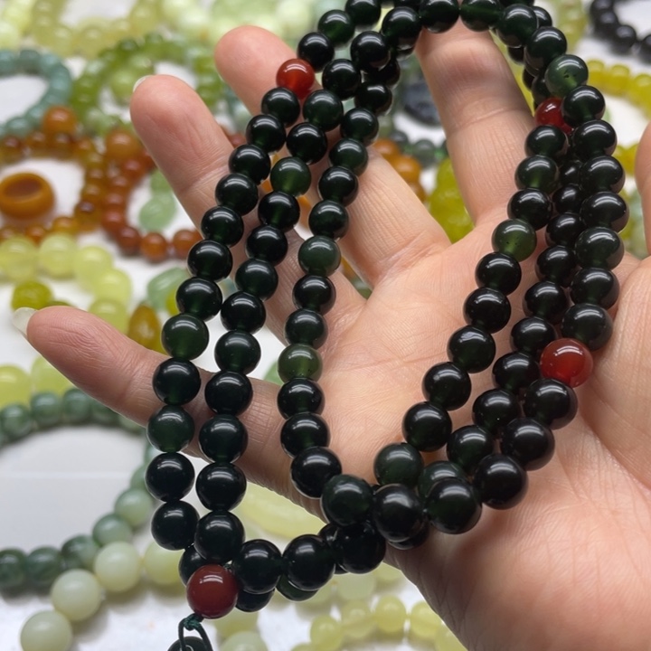 蛇纹石玉手串未镶嵌