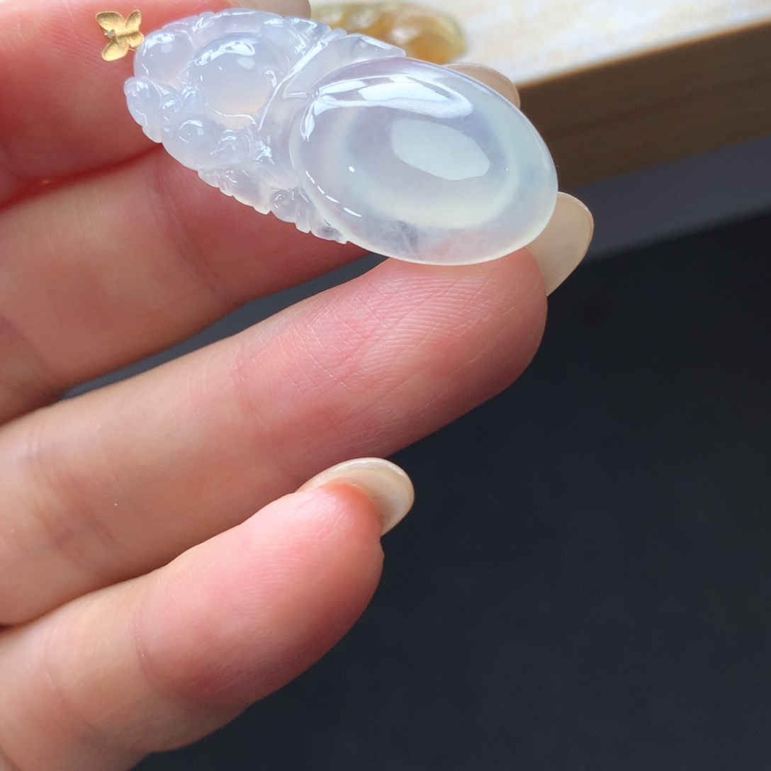 翡翠18K金镶嵌颈饰吊坠