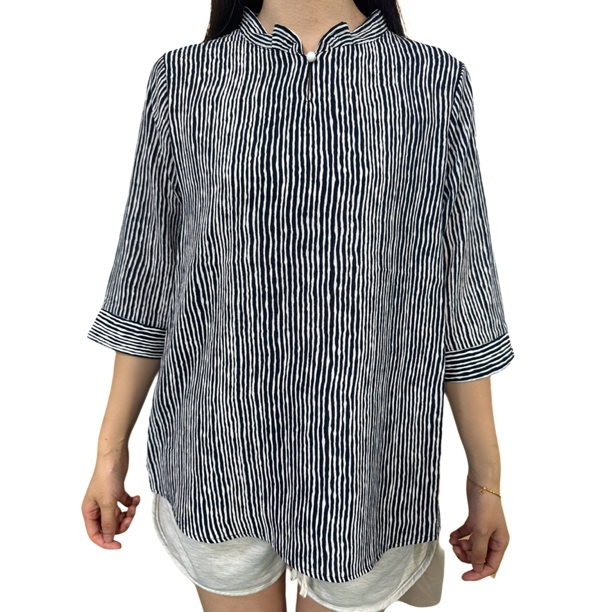 艺术系色织条薄款清爽灰色罩衫