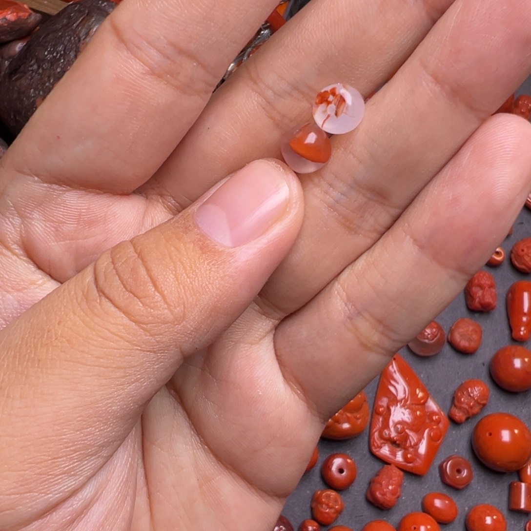 錦***遠南红玛瑙未镶嵌手链