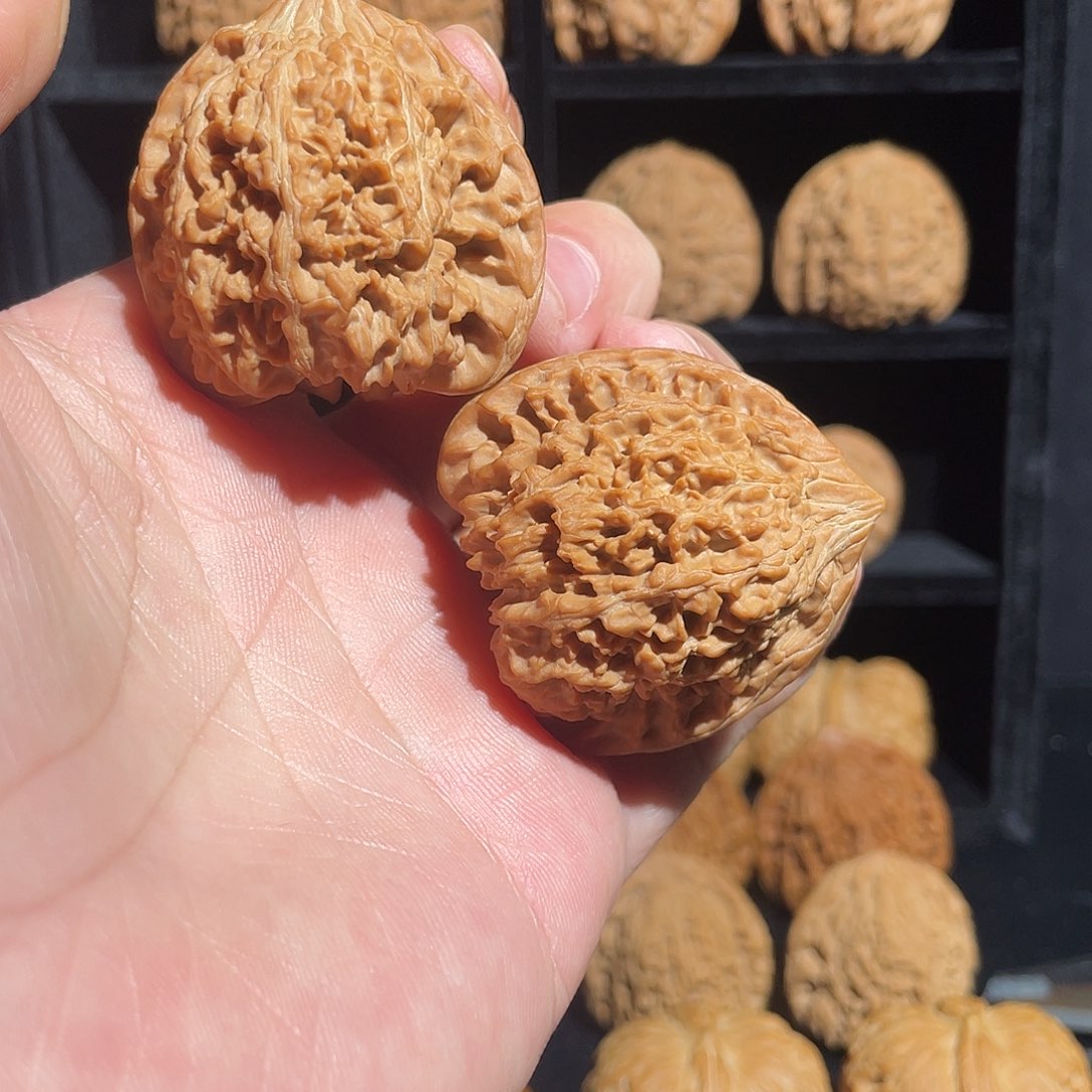文玩核桃吊坠满天星全品42原生态