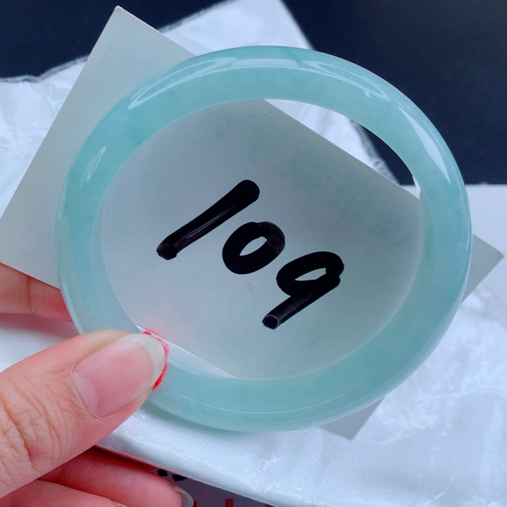 翡翠手镯未镶嵌正