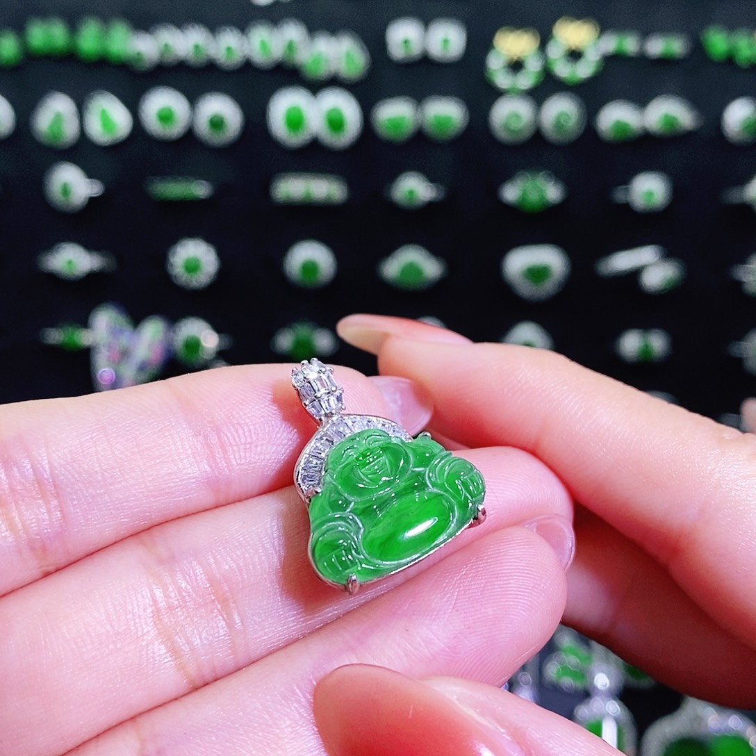 翡翠银S925镶嵌颈饰多样性