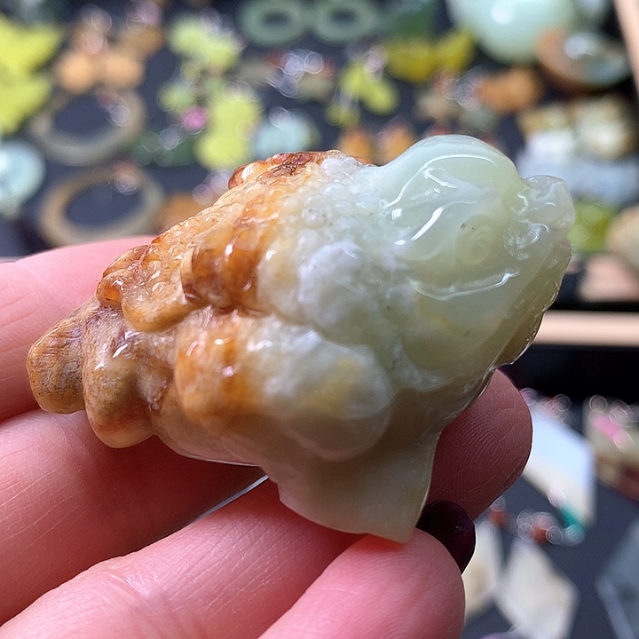蛇纹石玉颈饰未镶嵌