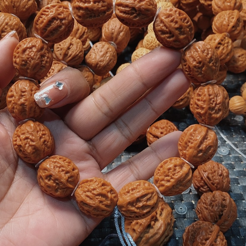 【闪购商品】文玩核桃吊坠龙****?荔枝纹