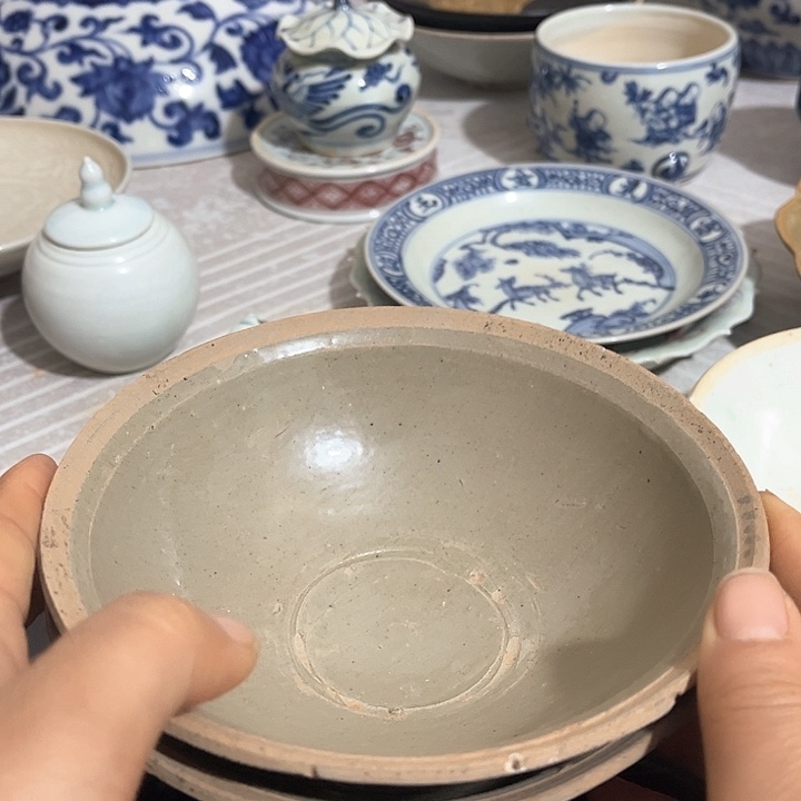 2****！两个青釉白水碗8888