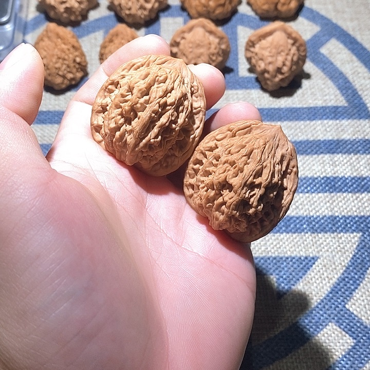 文玩核桃把件L**B虎头