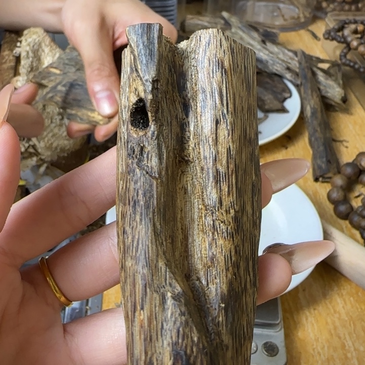 沉香沉香碎屑海南不求闻达一样虫漏22g