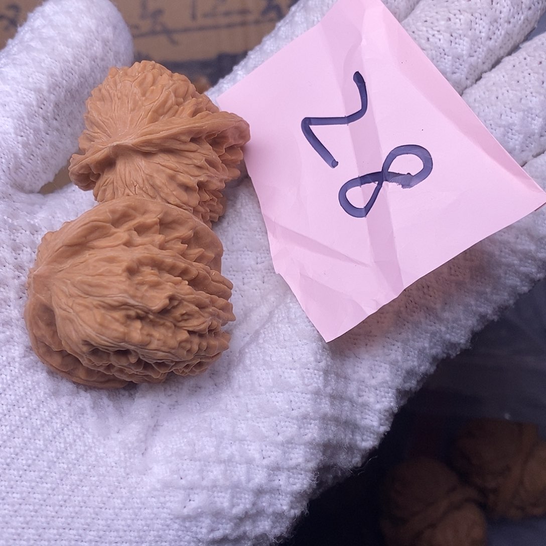 桃核把件E***F楼子核桃