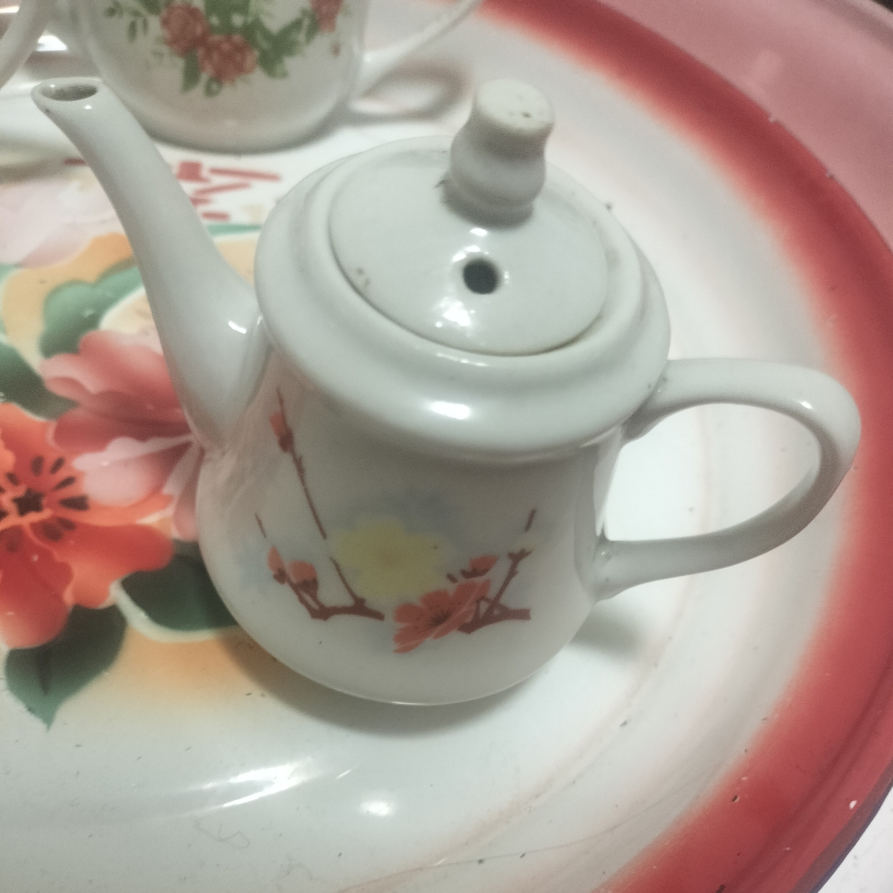 充满年代韵味的旧酒壶