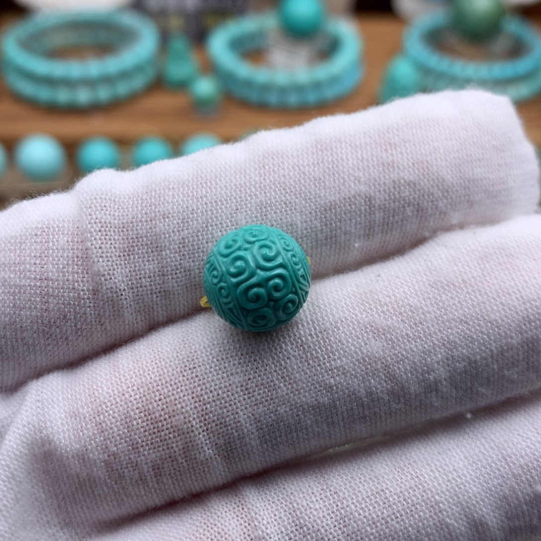 绿松石未镶嵌珠宝奇石