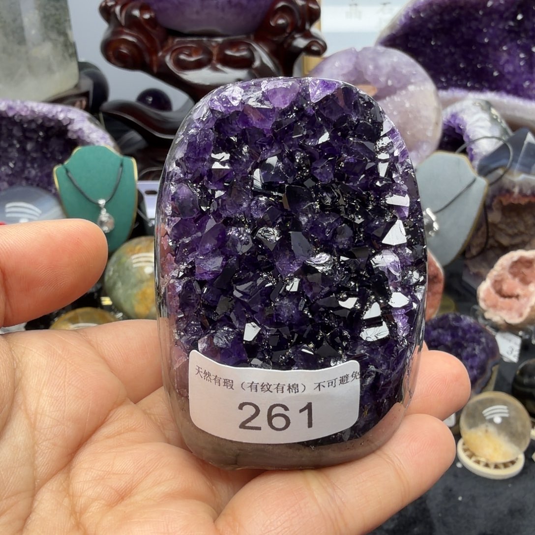 水晶未镶嵌摆件乌拉圭