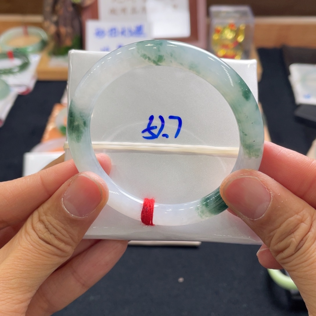 翡翠手镯未镶嵌51.7冰飘绿花