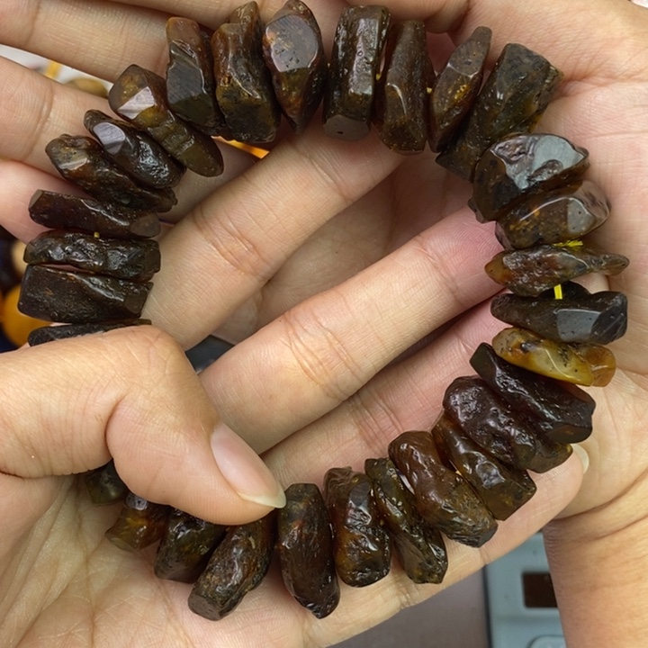 琥珀珠宝奇石未镶嵌