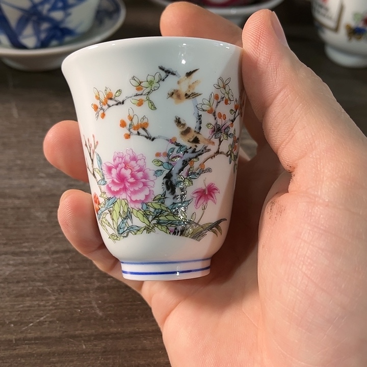 瓷片景德镇陶瓷杯子。1个。