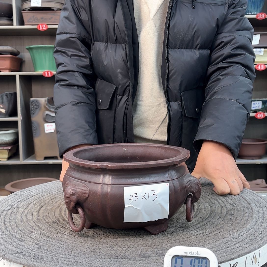 紫砂花盆紫砂的颜色很好看