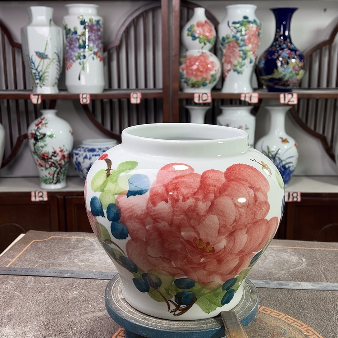 陶摆件景德镇陶瓷大口红牡花