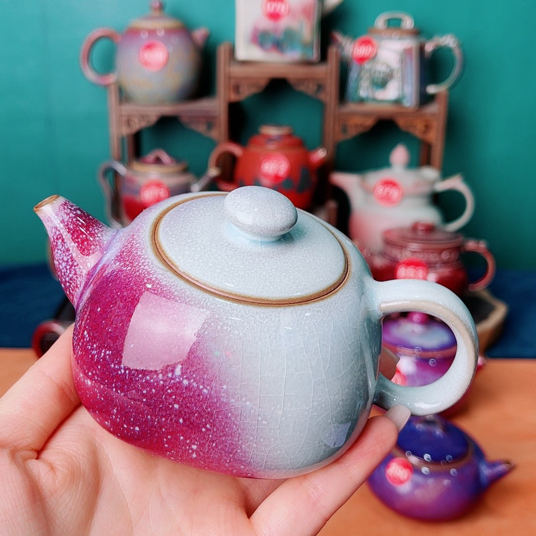 驻***光钧瓷艺术作品壶茶