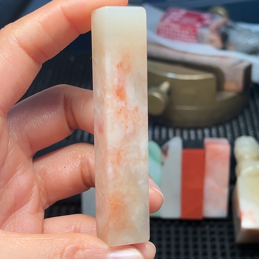 昌化石印石这么大个人都有