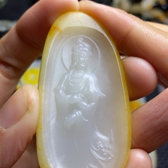 和田玉颈饰未镶嵌