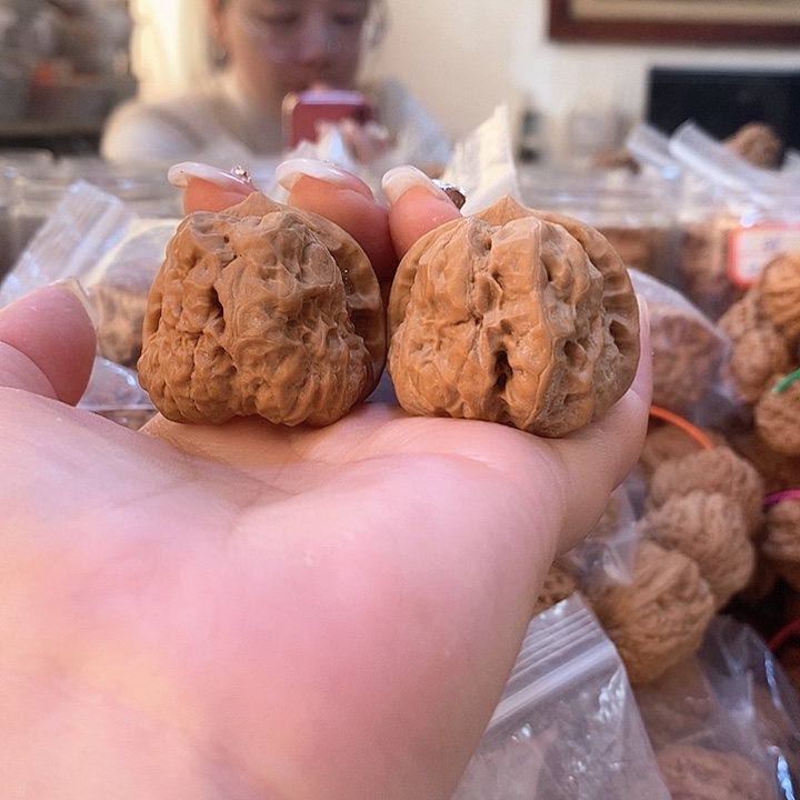 文玩核桃吊坠边37肚40蛤蟆头