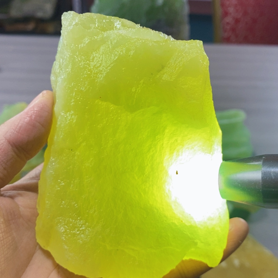 蛇纹石玉未镶嵌岫玉原石蛇纹石玉
